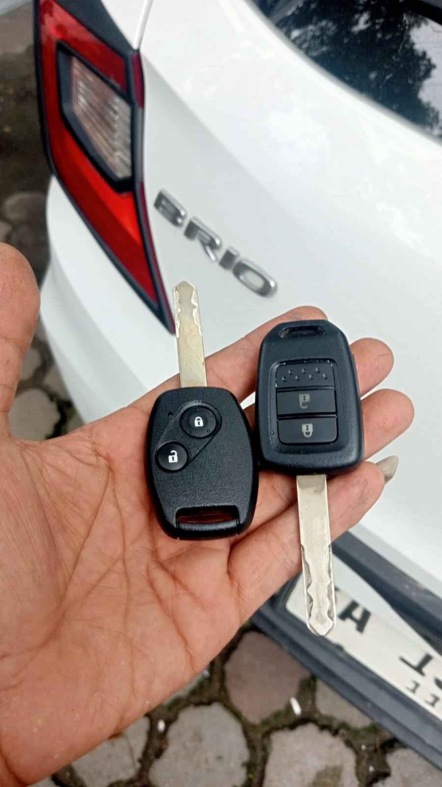 Pengerjaan Kunci Mobil Imobilizer 8